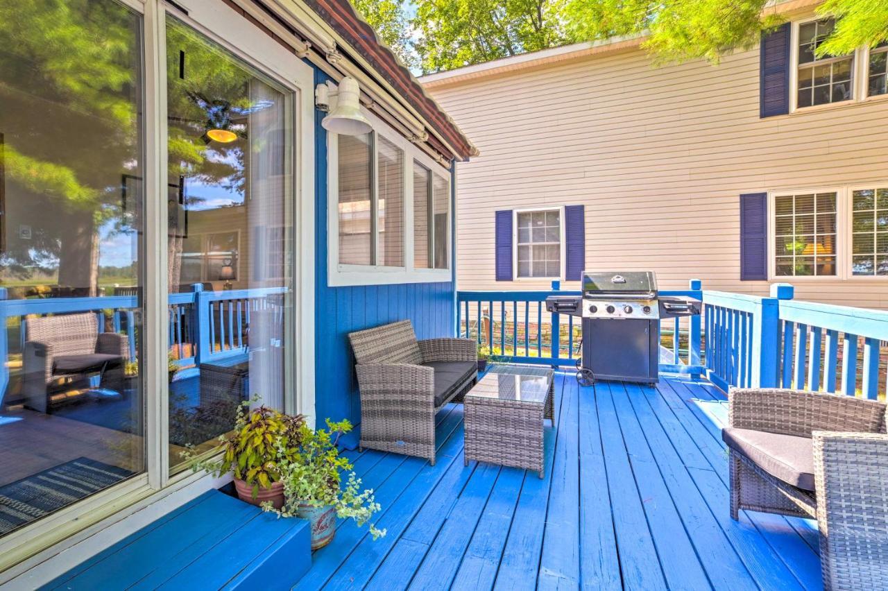 East Tawas Lakefront Getaway With Kayaks And Deck מראה חיצוני תמונה