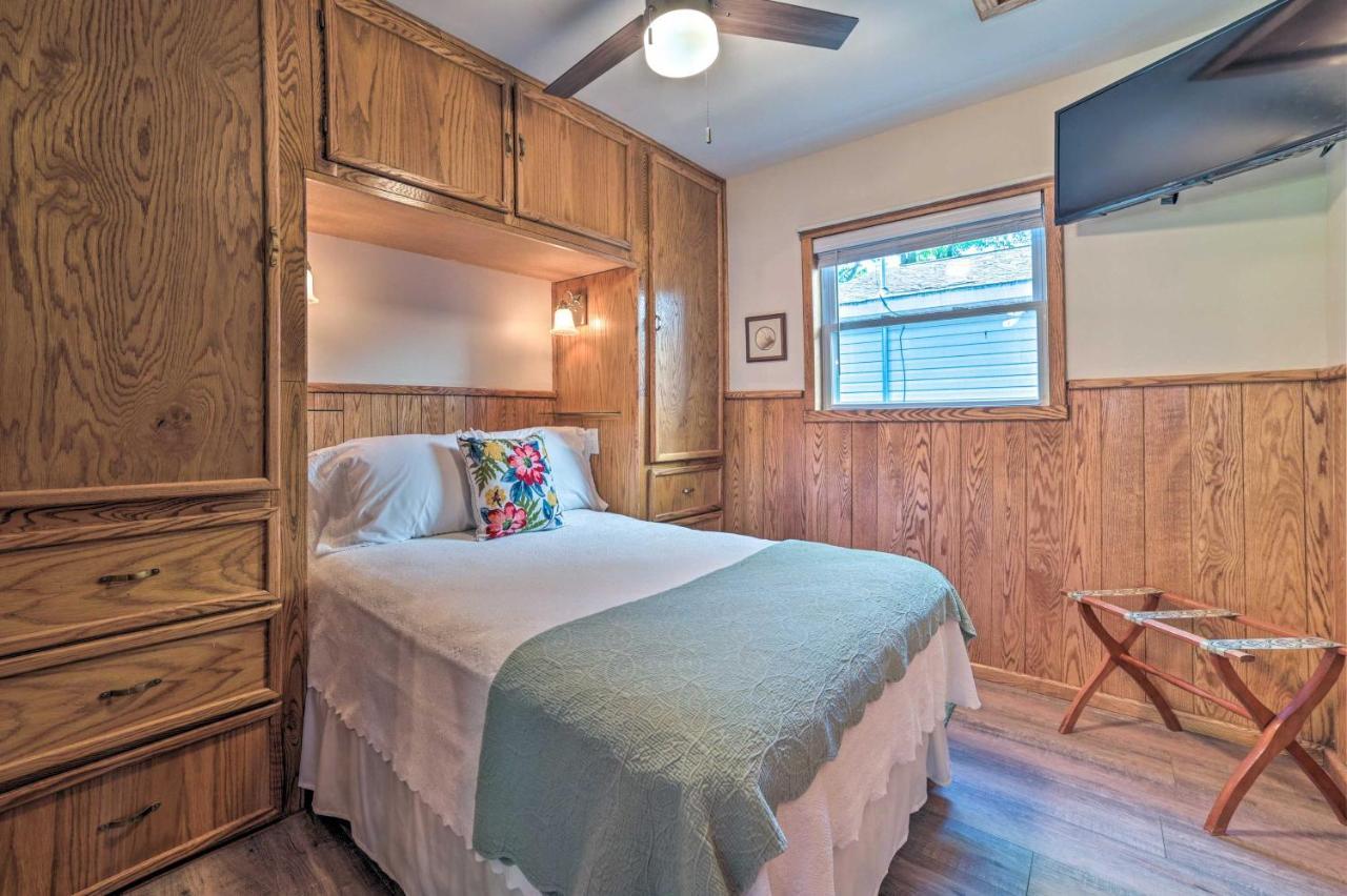 East Tawas Lakefront Getaway With Kayaks And Deck מראה חיצוני תמונה