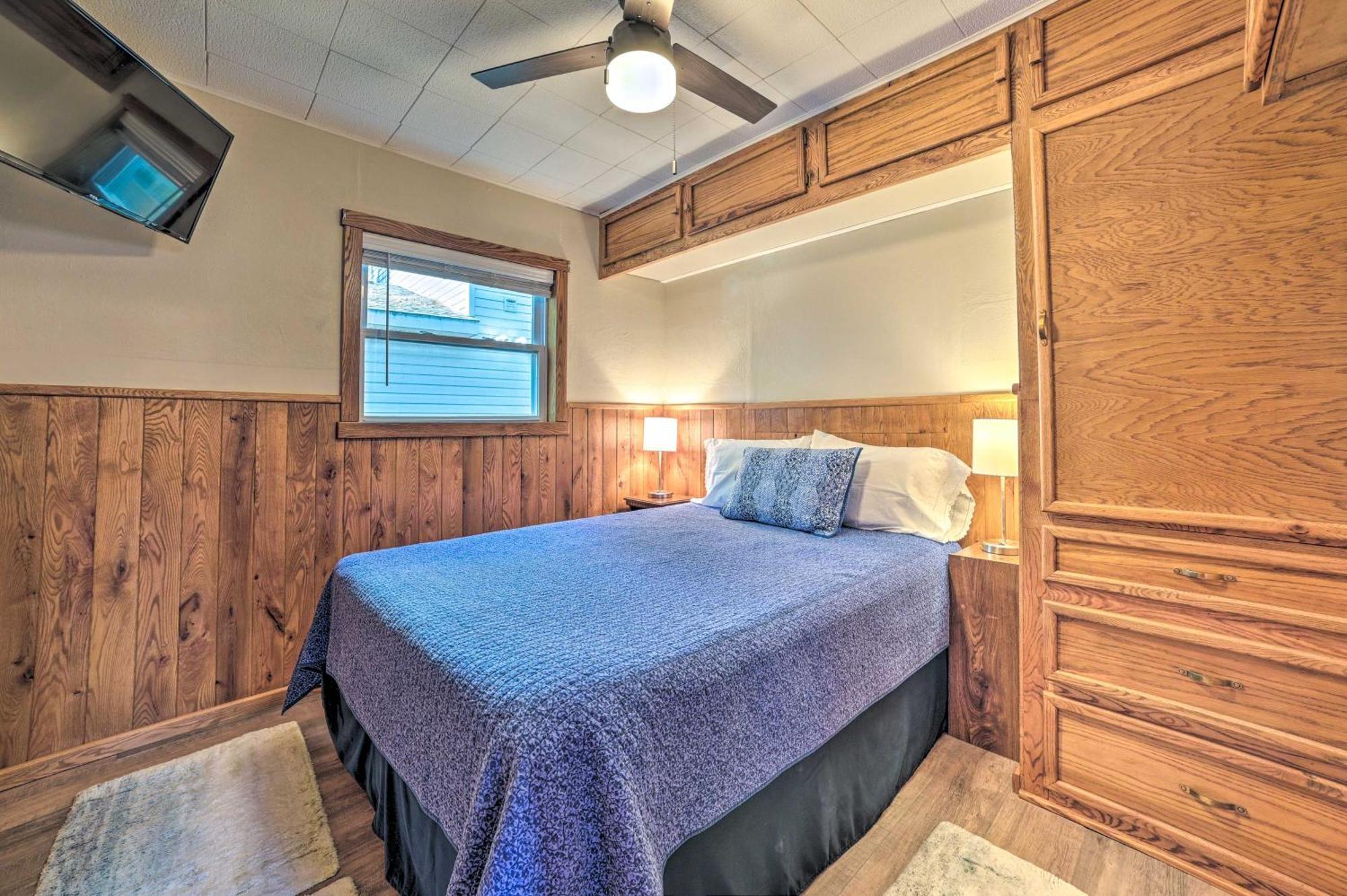 East Tawas Lakefront Getaway With Kayaks And Deck מראה חיצוני תמונה