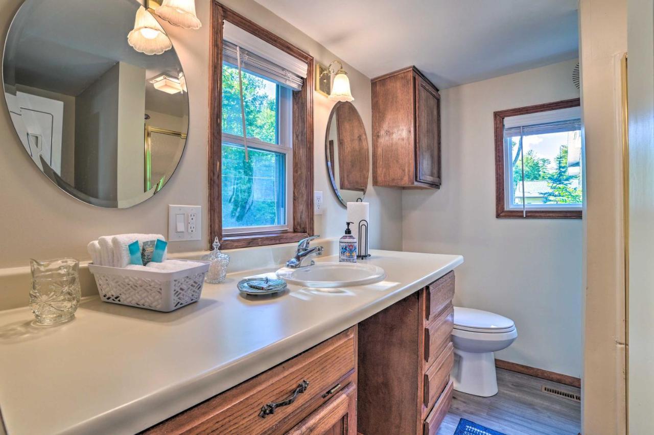 East Tawas Lakefront Getaway With Kayaks And Deck מראה חיצוני תמונה