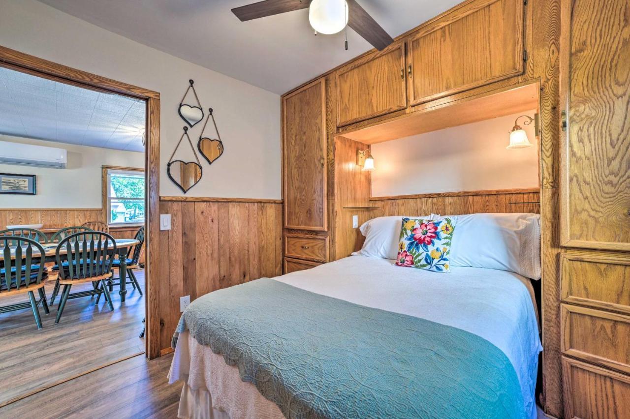 East Tawas Lakefront Getaway With Kayaks And Deck מראה חיצוני תמונה